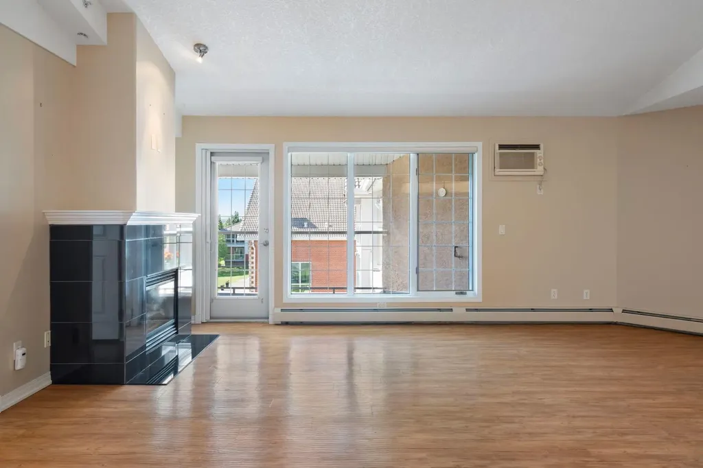6868 Sierra Morena Boulevard SW Calgary AB T3H 3R6