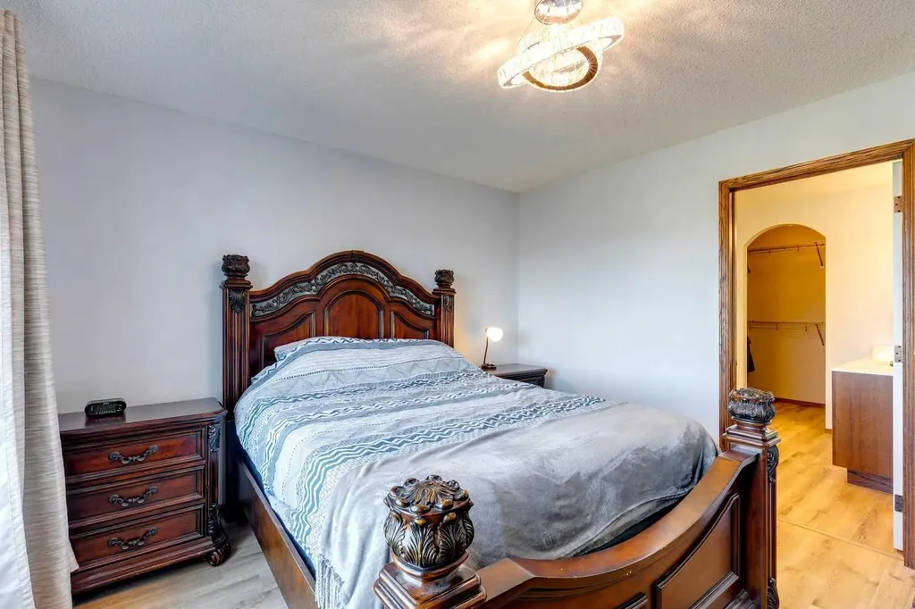 203 Bishop Mews NW Langdon AB T0J 1X2