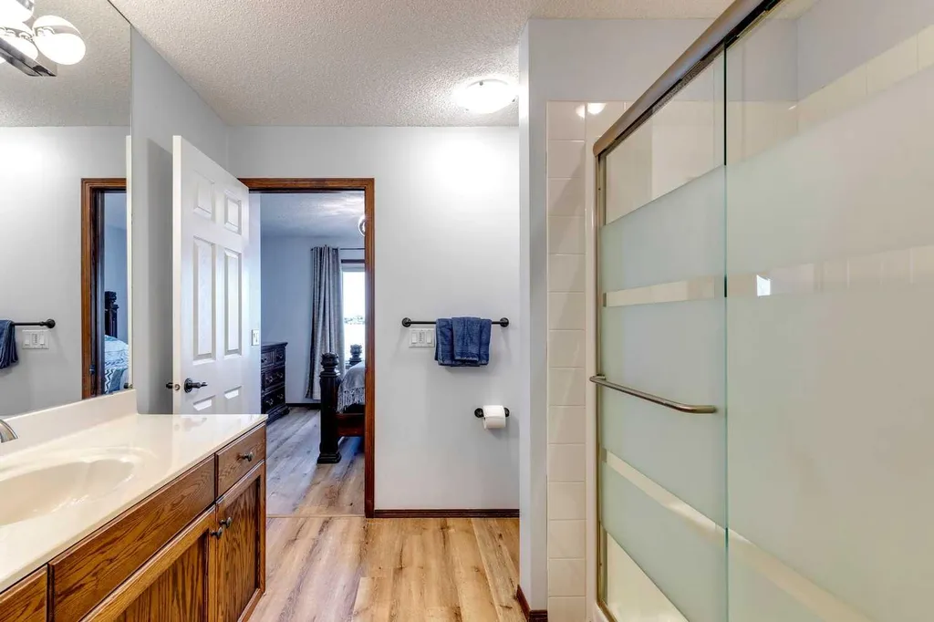 203 Bishop Mews NW Langdon AB T0J 1X2