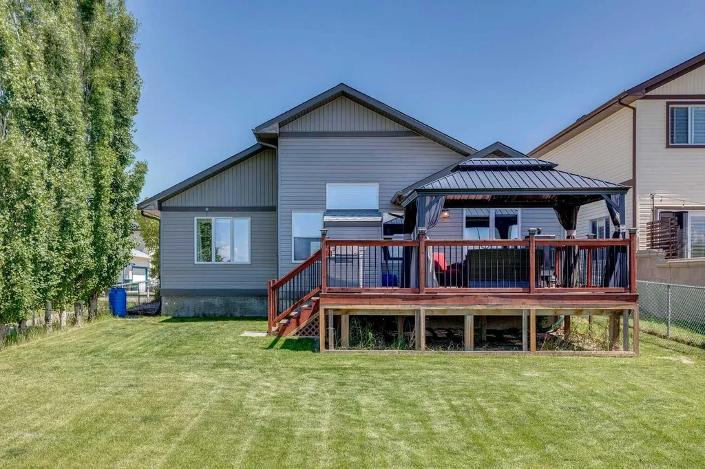 203 Bishop Mews NW Langdon AB T0J 1X2