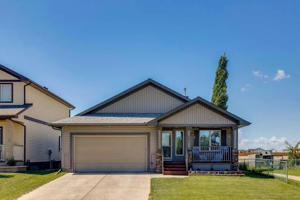 203 Bishop Mews NW Langdon AB T0J 1X2