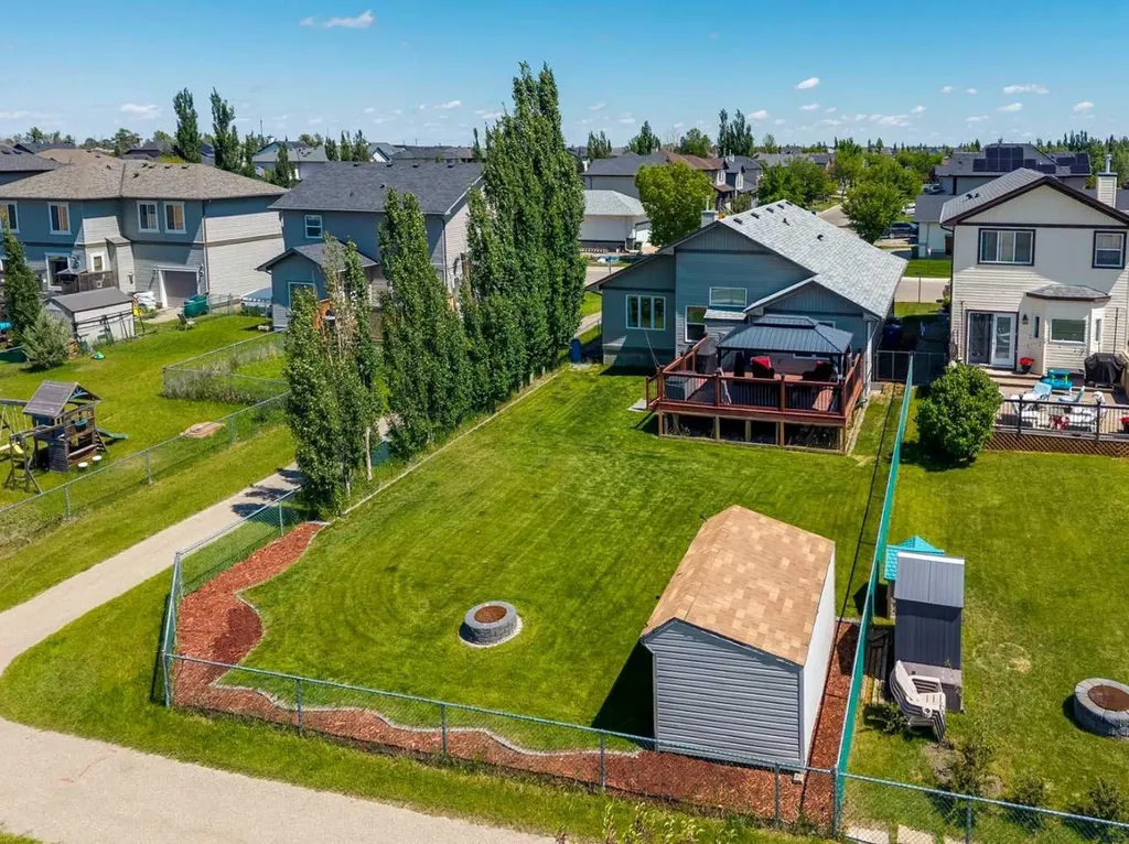 203 Bishop Mews NW Langdon AB T0J 1X2
