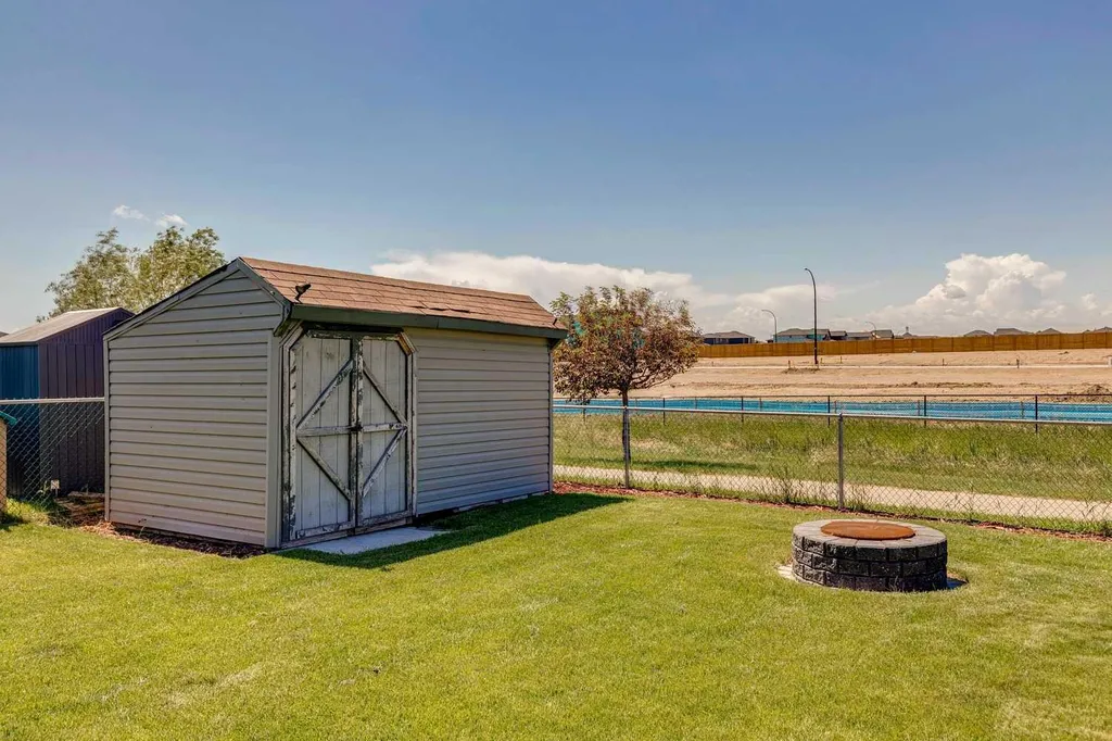 203 Bishop Mews NW Langdon AB T0J 1X2