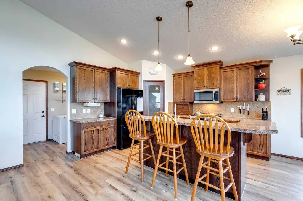 203 Bishop Mews NW Langdon AB T0J 1X2