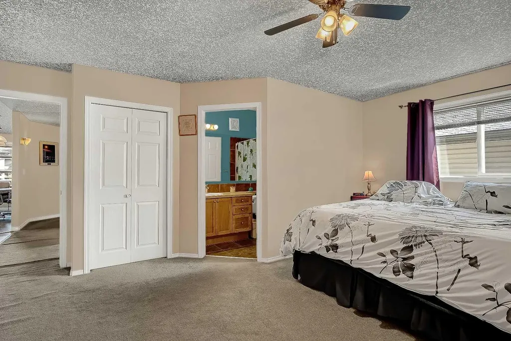 10230 71 Avenue, Grande Prairie AB T8W 2Y3
