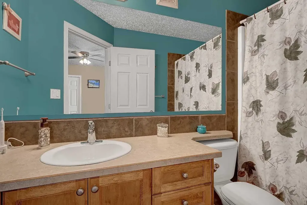 10230 71 Avenue, Grande Prairie AB T8W 2Y3