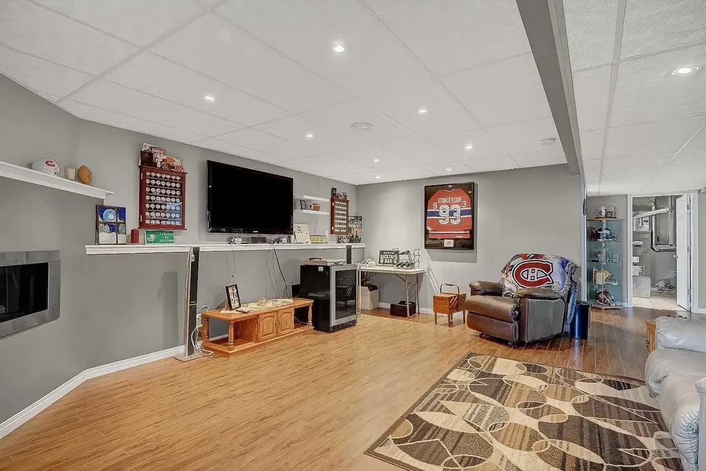10230 71 Avenue, Grande Prairie AB T8W 2Y3