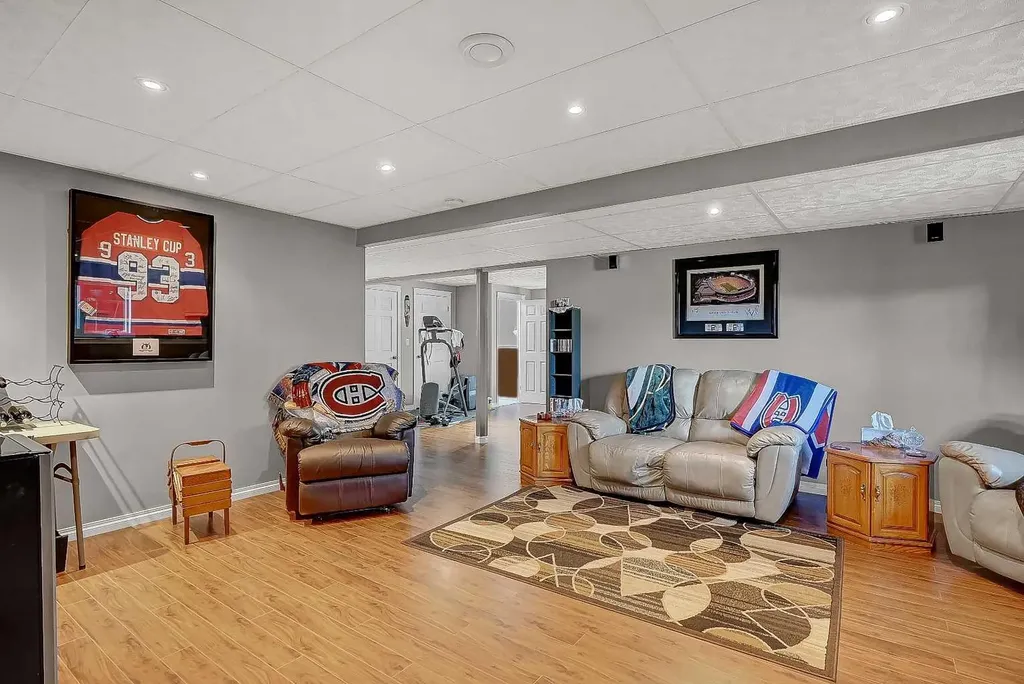 10230 71 Avenue, Grande Prairie AB T8W 2Y3