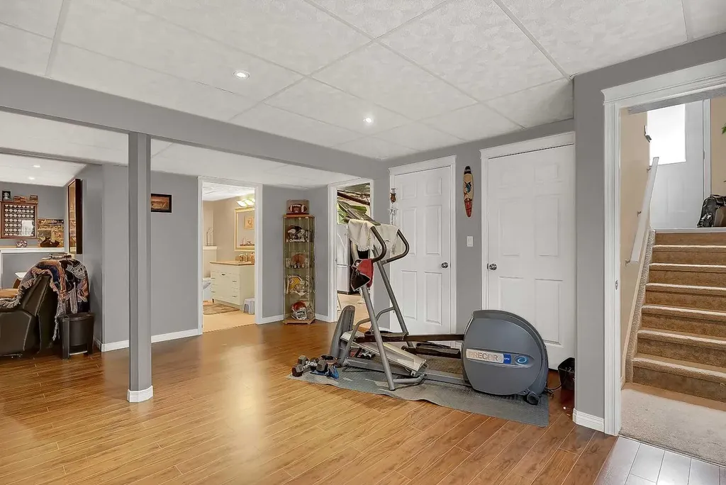 10230 71 Avenue, Grande Prairie AB T8W 2Y3