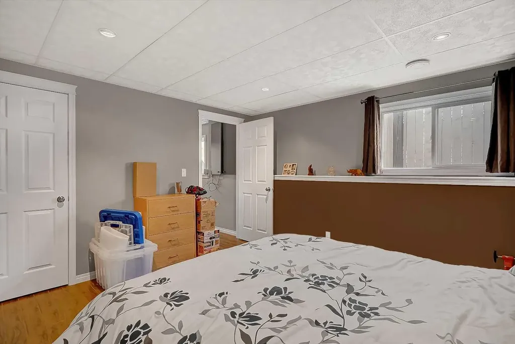 10230 71 Avenue, Grande Prairie AB T8W 2Y3