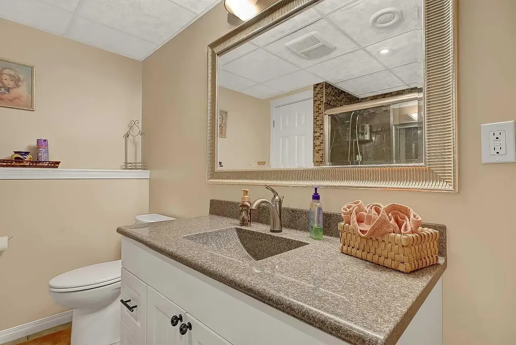 10230 71 Avenue, Grande Prairie AB T8W 2Y3