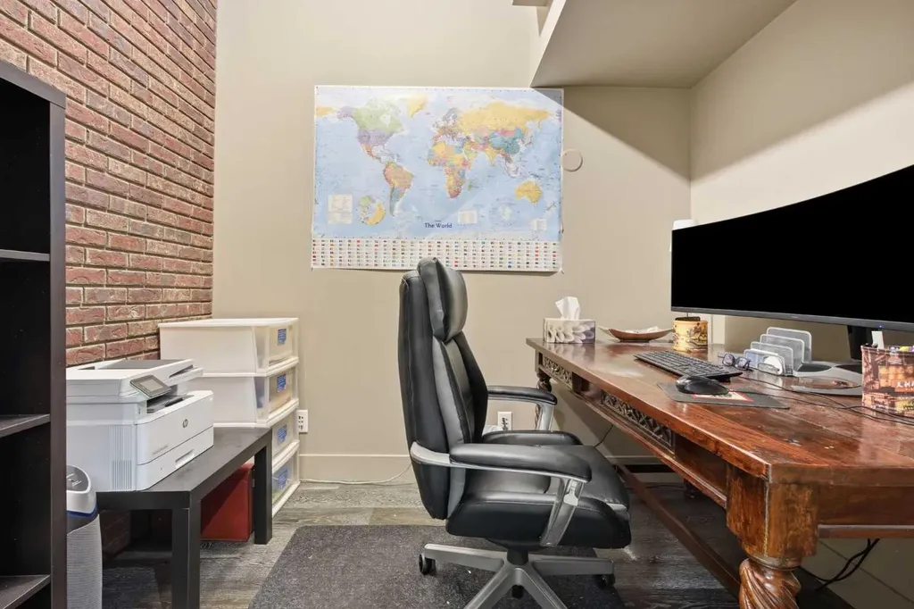 615 Crescent Boulevard SW Calgary AB T2S 1K8