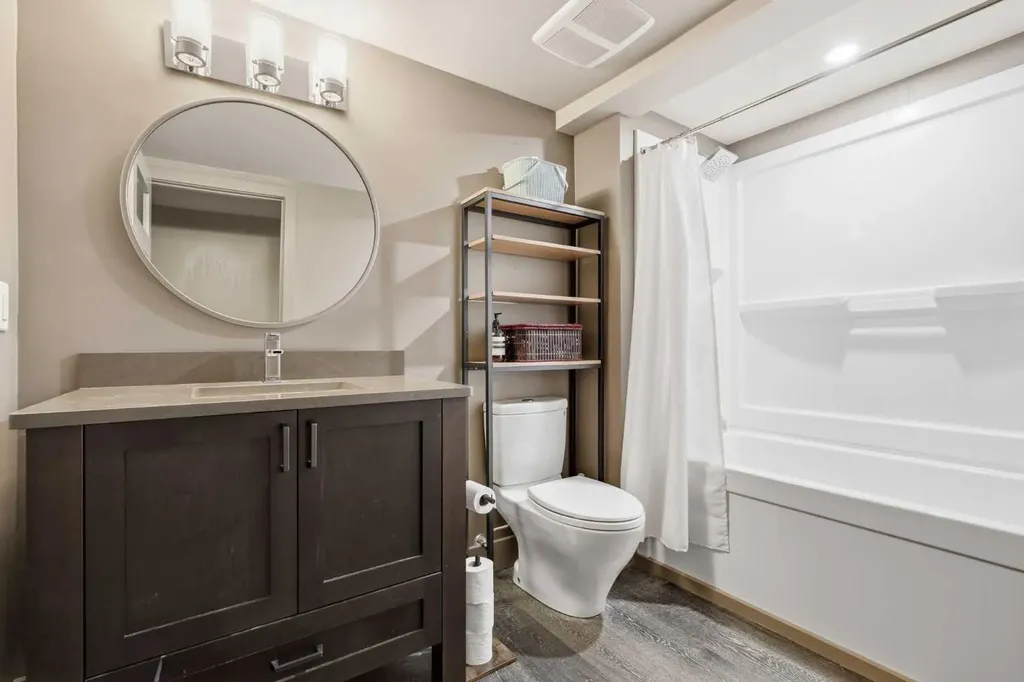 615 Crescent Boulevard SW Calgary AB T2S 1K8