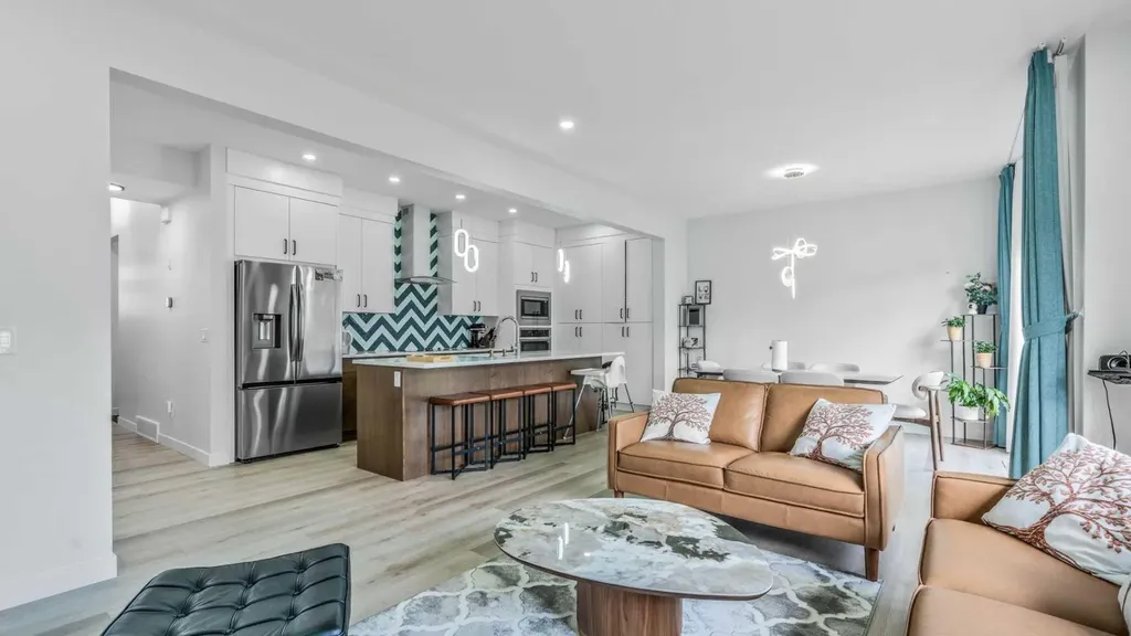 18 Clearwater Lane Chestermere AB T1X 3A4