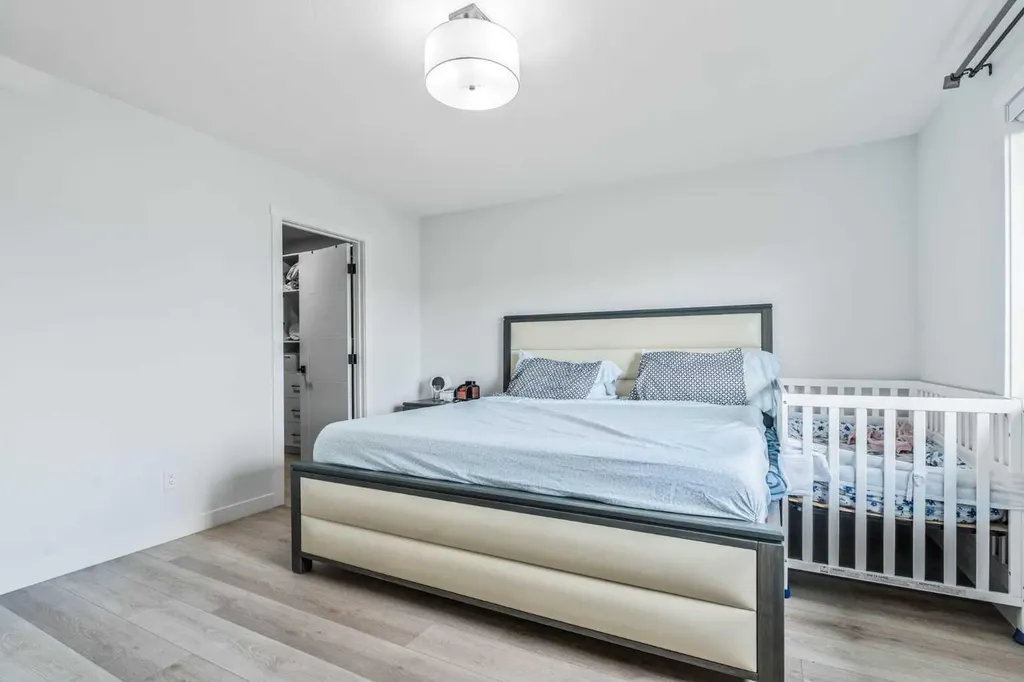 18 Clearwater Lane Chestermere AB T1X 3A4