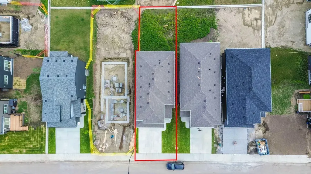 18 Clearwater Lane Chestermere AB T1X 3A4