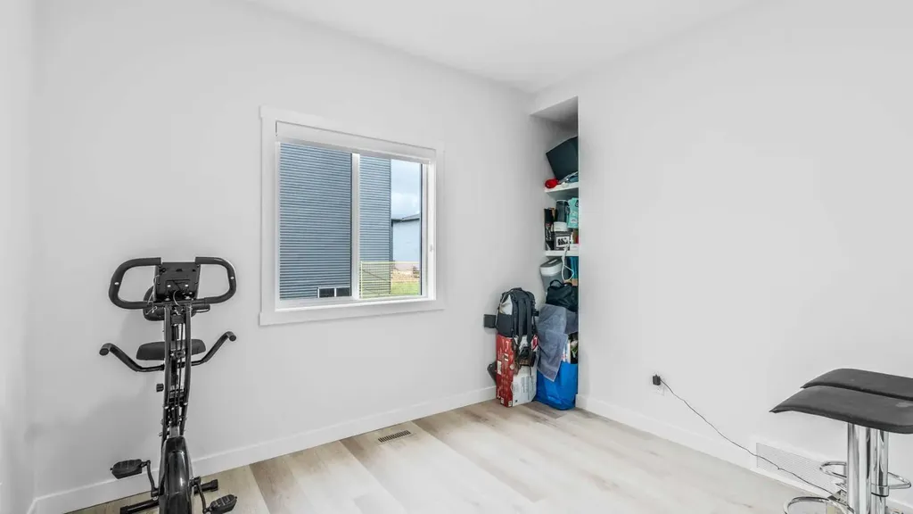 18 Clearwater Lane Chestermere AB T1X 3A4