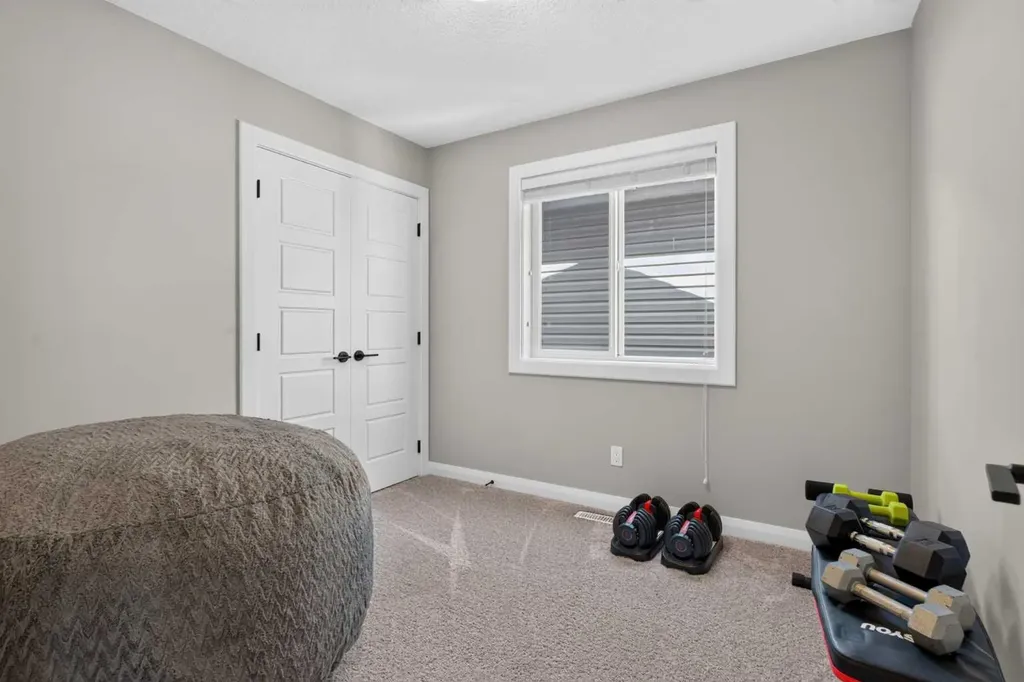 235 Evanscrest Way NW Calgary AB T3G 0A7