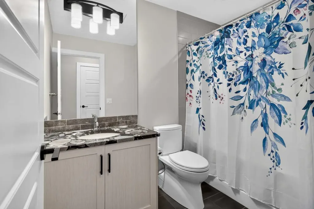 235 Evanscrest Way NW Calgary AB T3G 0A7