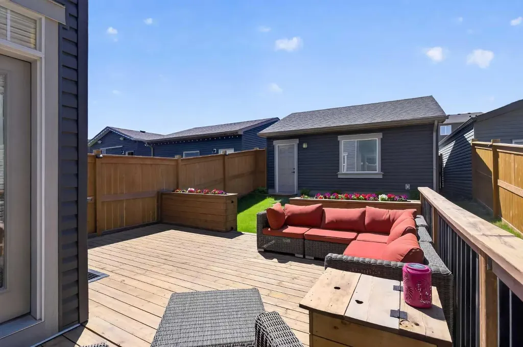235 Evanscrest Way NW Calgary AB T3G 0A7