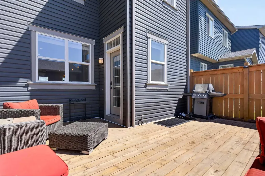 235 Evanscrest Way NW Calgary AB T3G 0A7