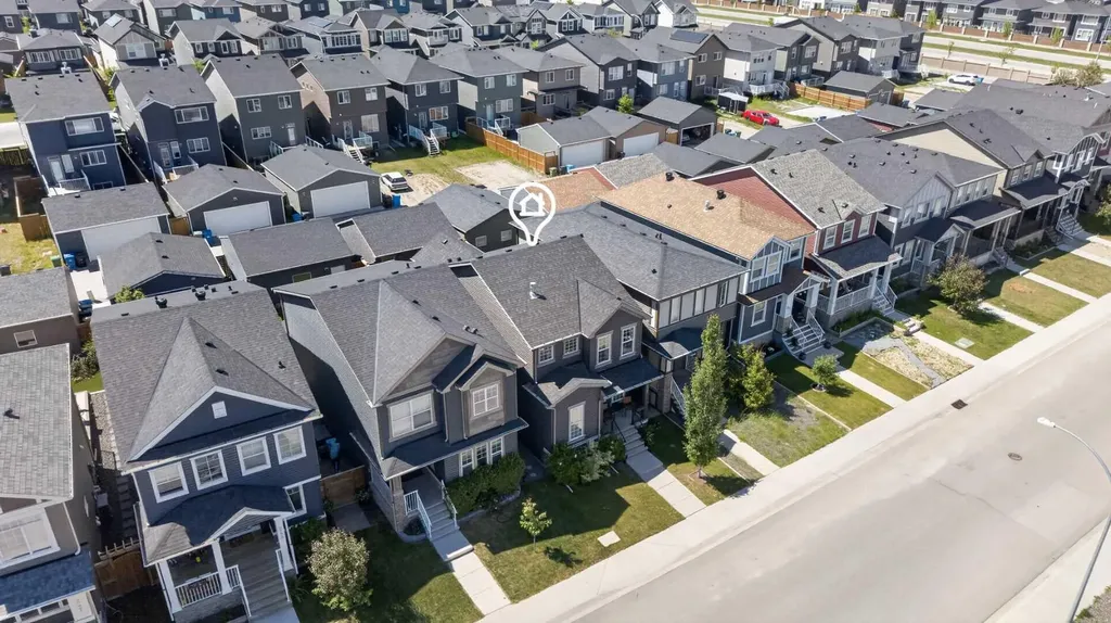 235 Evanscrest Way NW Calgary AB T3G 0A7