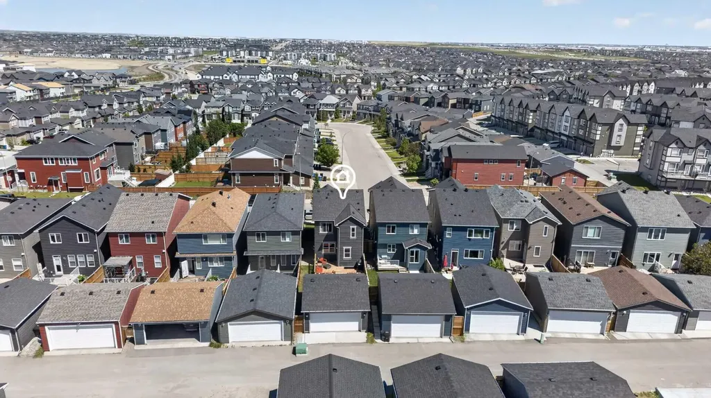 235 Evanscrest Way NW Calgary AB T3G 0A7