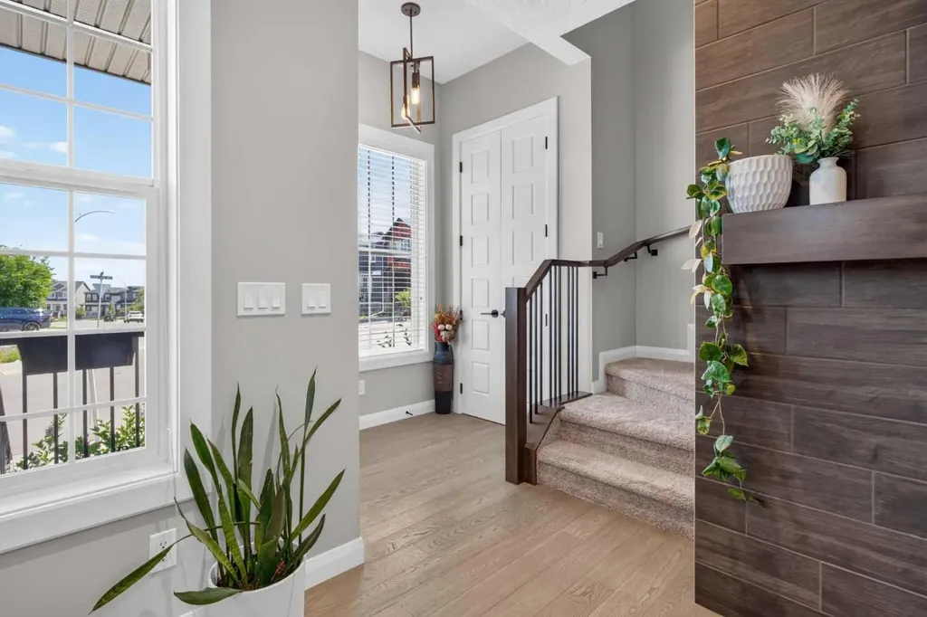 235 Evanscrest Way NW Calgary AB T3G 0A7