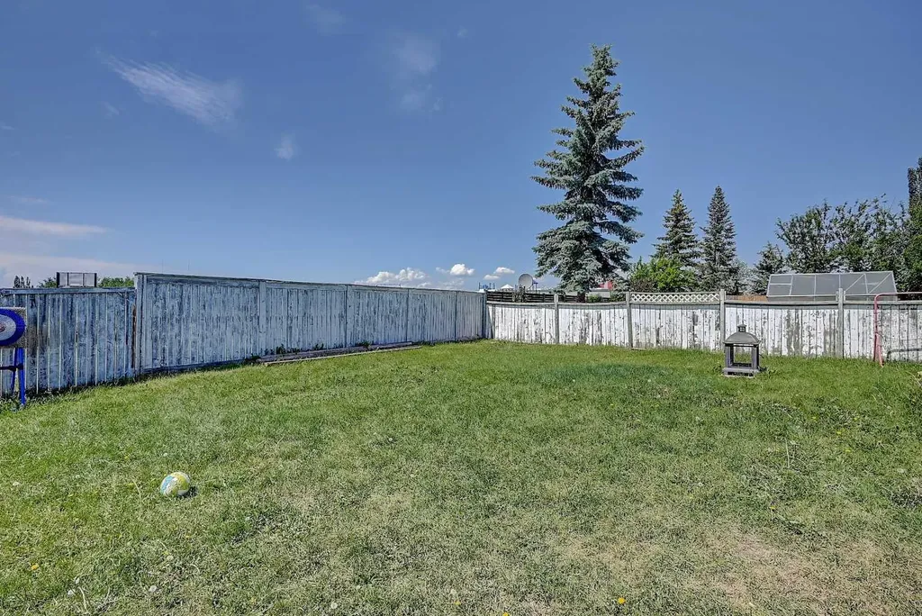 9602 91 Street Sexsmith AB T0H 3C0