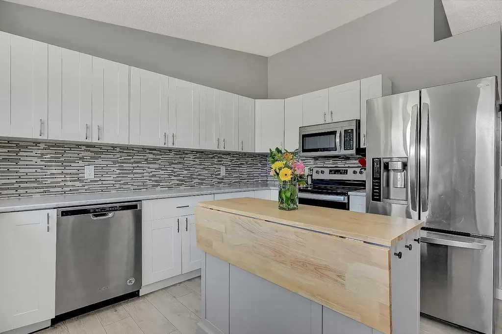 9602 91 Street Sexsmith AB T0H 3C0