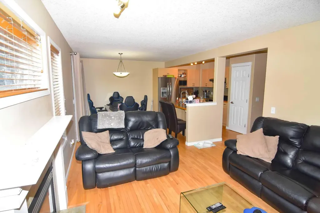 110 Hillview Terrace Strathmore AB T1P1X3