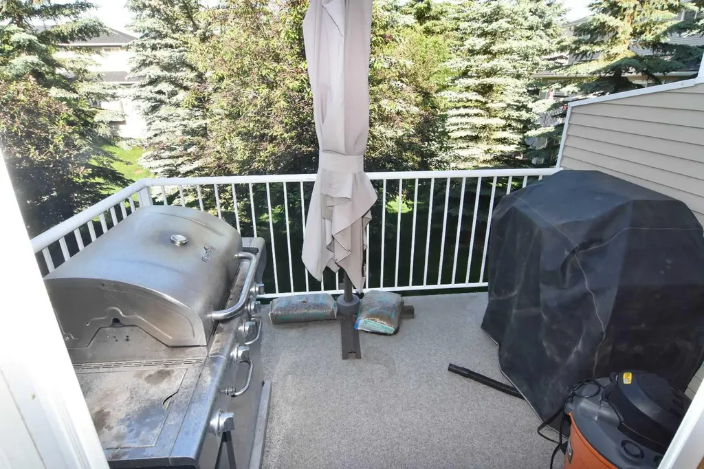 110 Hillview Terrace Strathmore AB T1P1X3