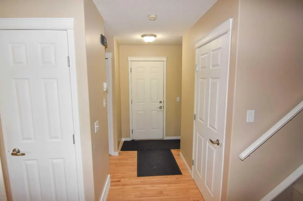 110 Hillview Terrace Strathmore AB T1P1X3