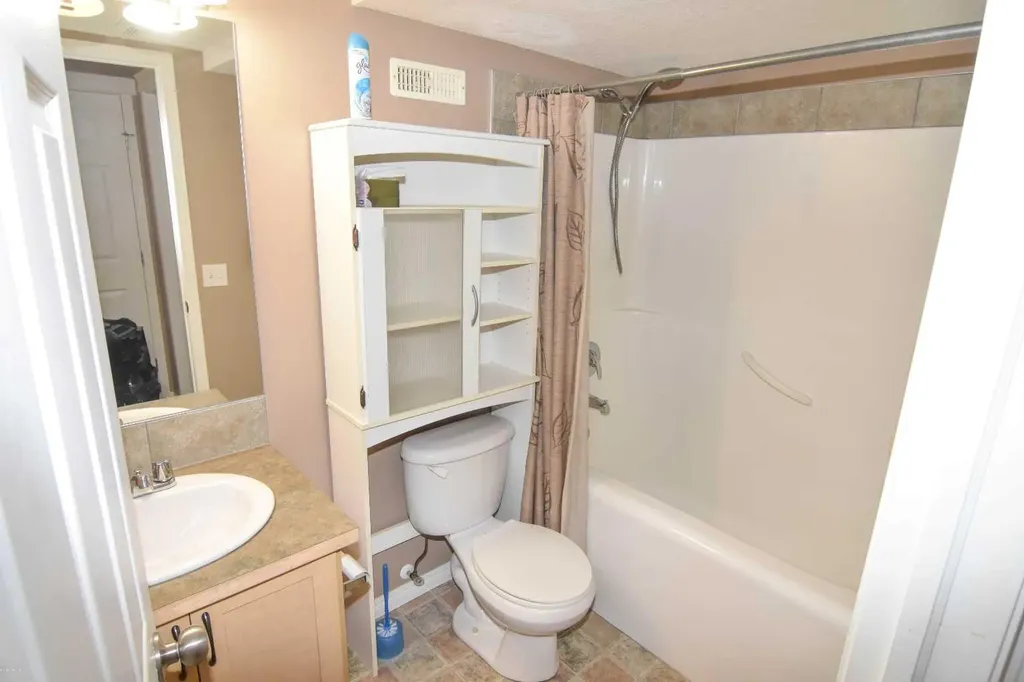 110 Hillview Terrace Strathmore AB T1P1X3