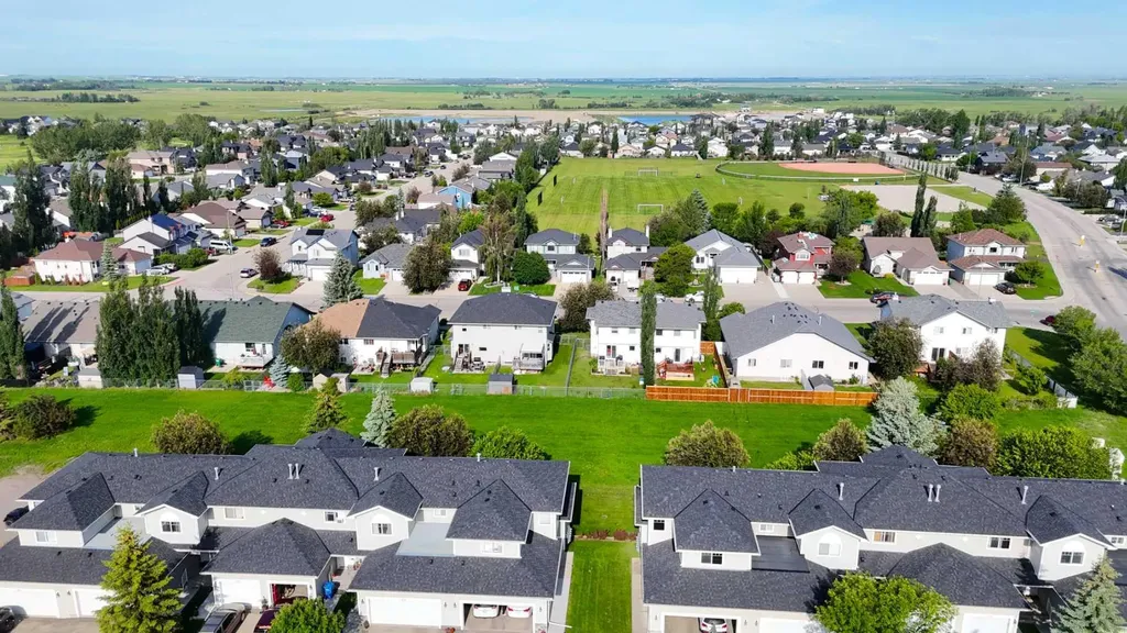 110 Hillview Terrace Strathmore AB T1P1X3