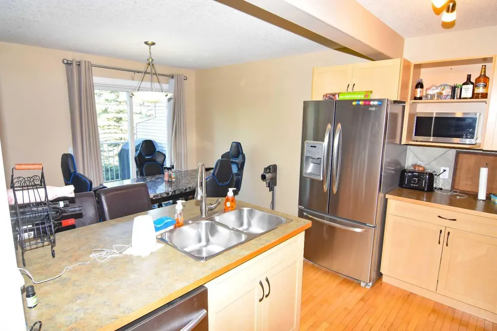 110 Hillview Terrace Strathmore AB T1P1X3