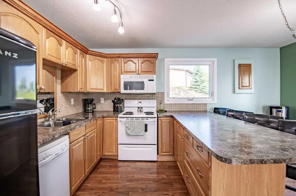 25054 South Pine Lake Road Rural Red Deer County AB T0M 1R0