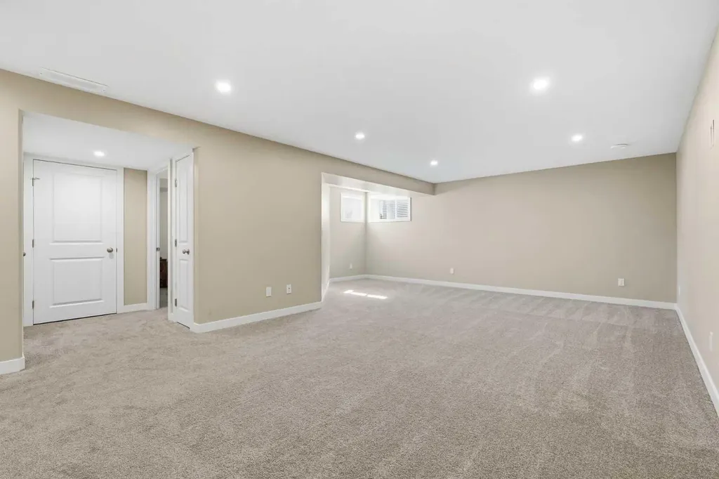 6307 58 A Street Rocky Mountain House AB T4T 0C2