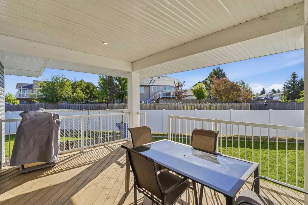6307 58 A Street Rocky Mountain House AB T4T 0C2