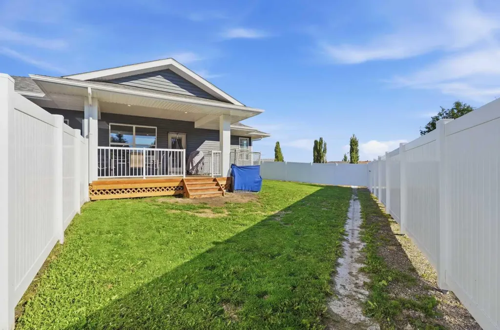 6307 58 A Street Rocky Mountain House AB T4T 0C2