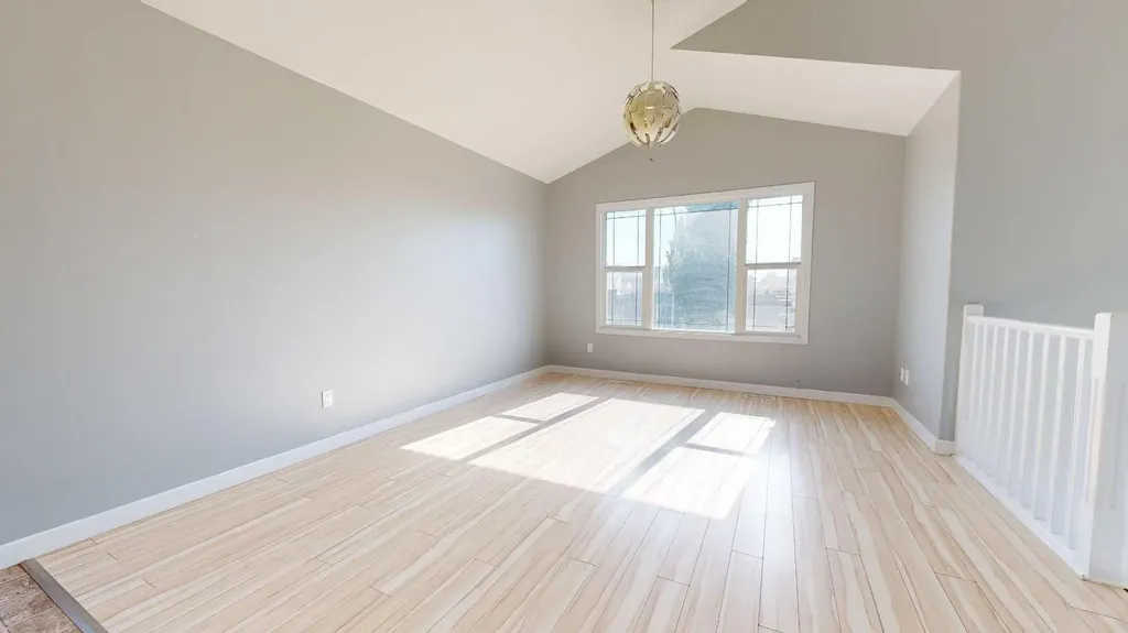 7914 115a Street Grande Prairie AB T8W 0A1