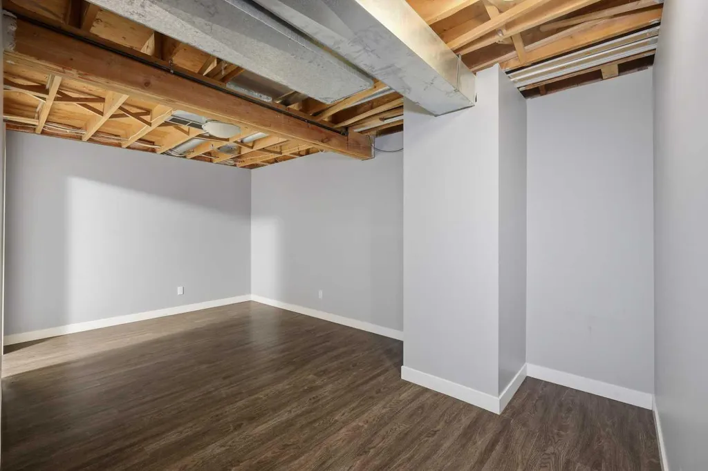 196 Northey Avenue Red Deer AB T4P 3J6
