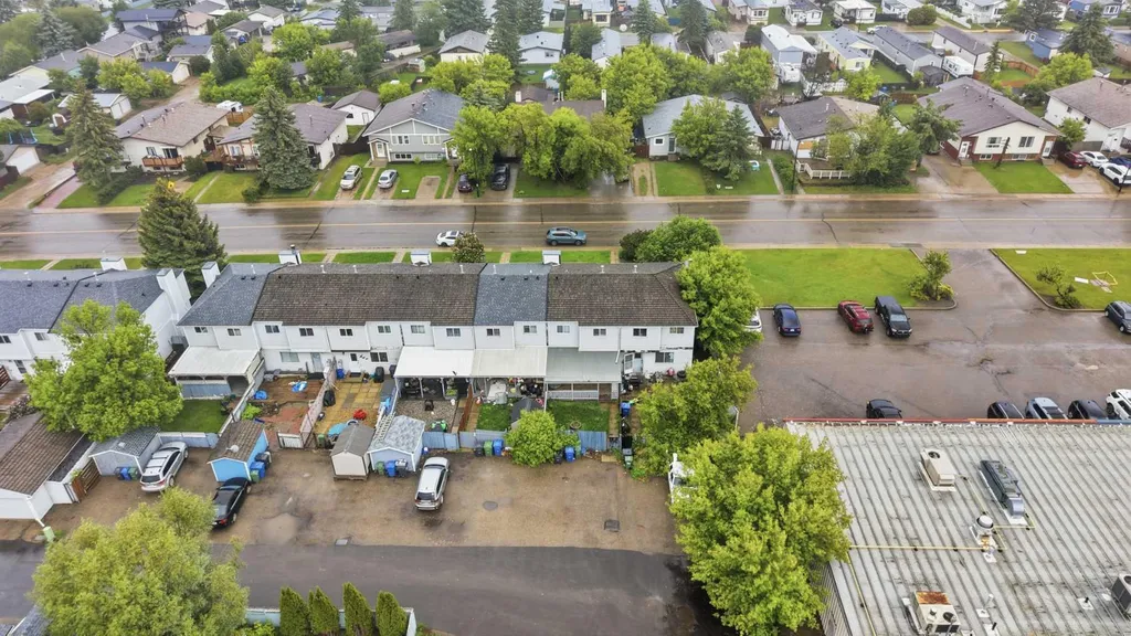 196 Northey Avenue Red Deer AB T4P 3J6