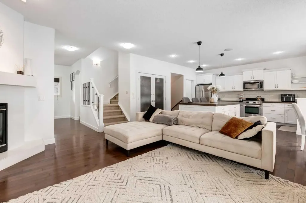 133 Copperleaf Bay SE Calgary AB T2Z 0J2