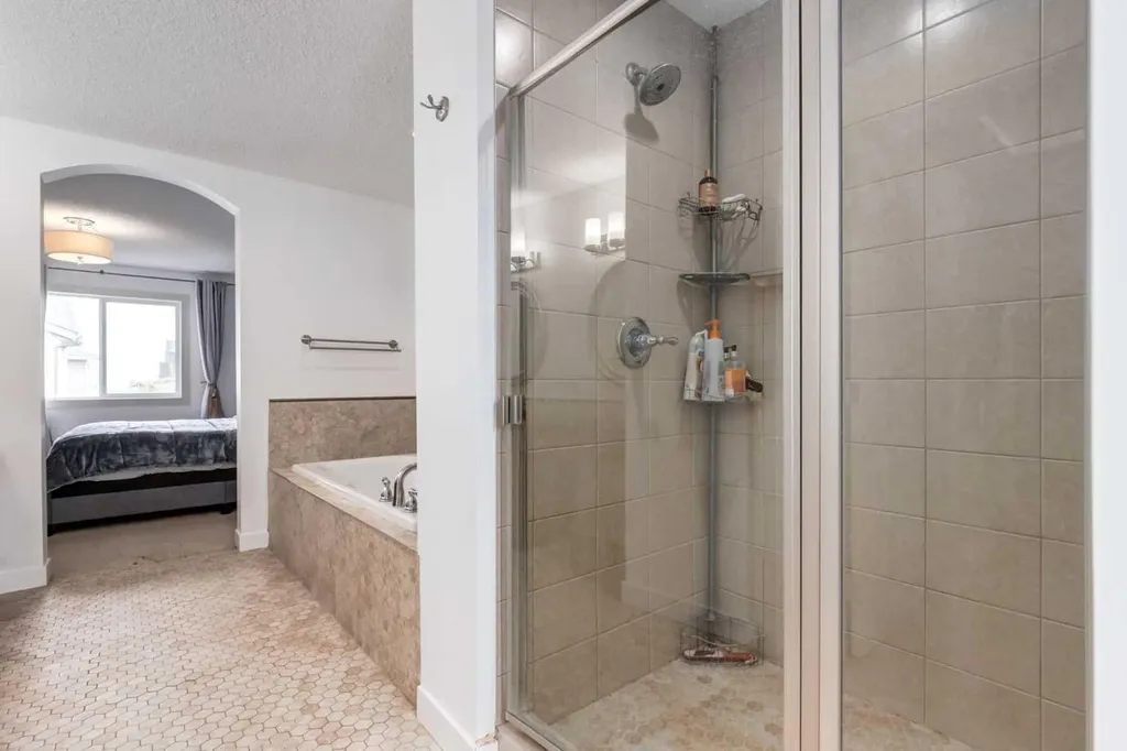 133 Copperleaf Bay SE Calgary AB T2Z 0J2