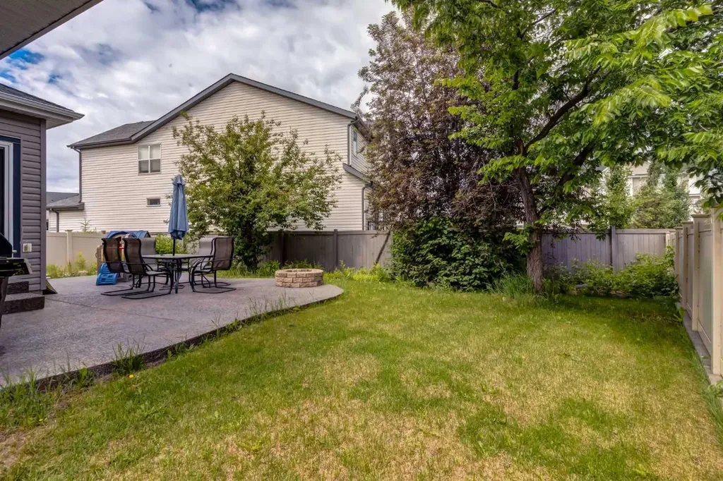 133 Copperleaf Bay SE Calgary AB T2Z 0J2