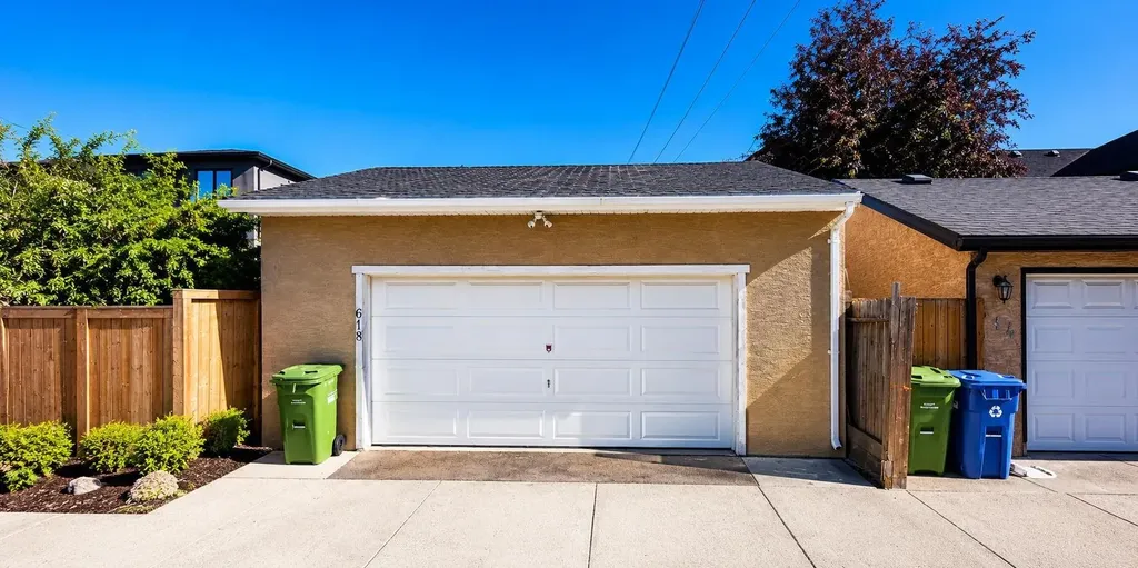 618 11 Avenue NE Calgary AB T2E 0Z7