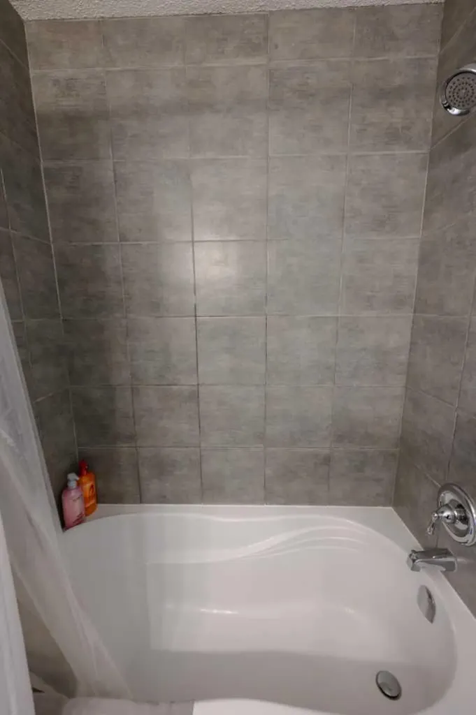 11219 92b Street Grande Prairie AB T8V3G8