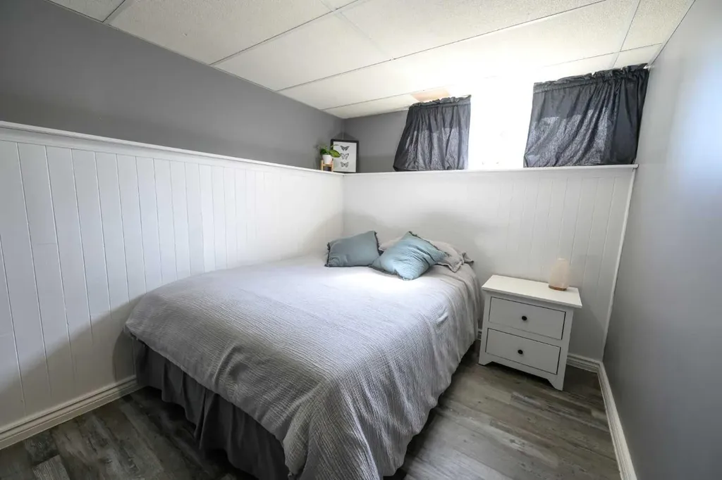 11219 92b Street Grande Prairie AB T8V3G8