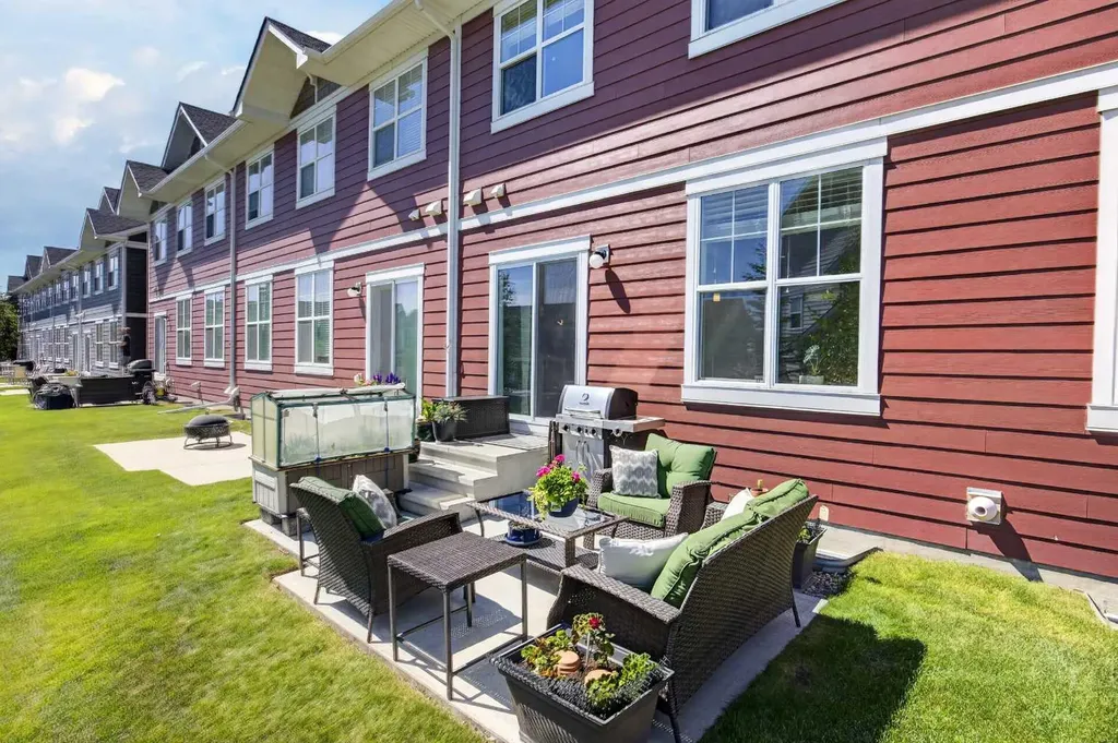 881 Sage Valley Boulevard NW Calgary AB T3R 0R3